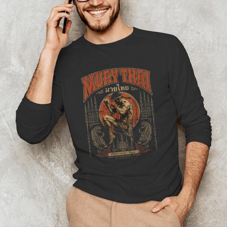 Retro Nak Muay Muay Thai Fighter Thai Boxing Gym Men's Long Sleeve T-Shirt