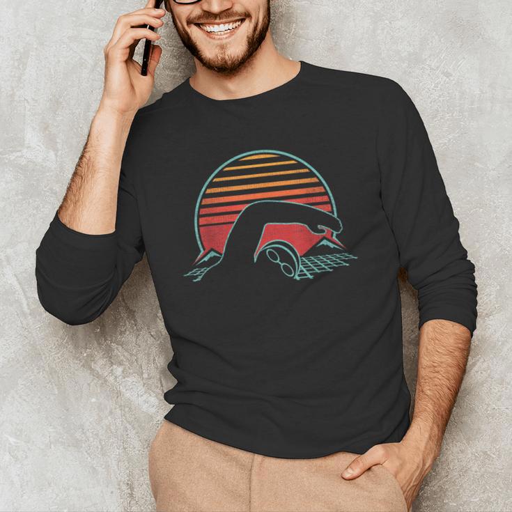 Swimming Retro Vintage 80s Style Swimmer Men's Long Sleeve T-Shirt