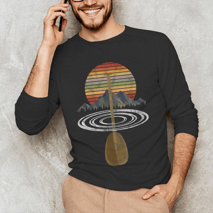Vintage Retro Canoe Paddle & Mountains Rafting Men's Long Sleeve T-Shirt