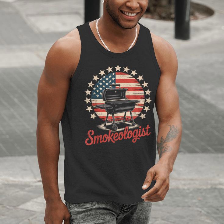 Smokeologist Grilling BBQ Dad Men Tank Top