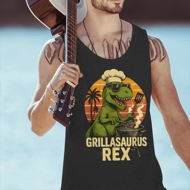 Grilling Dinosaur Grillasaurus T-Rex BBQ Dad Joke Men Tank Top