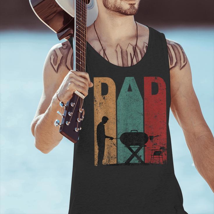 Vintage BBQ Dad Silhouette Father's Day Retro Men Tank Top