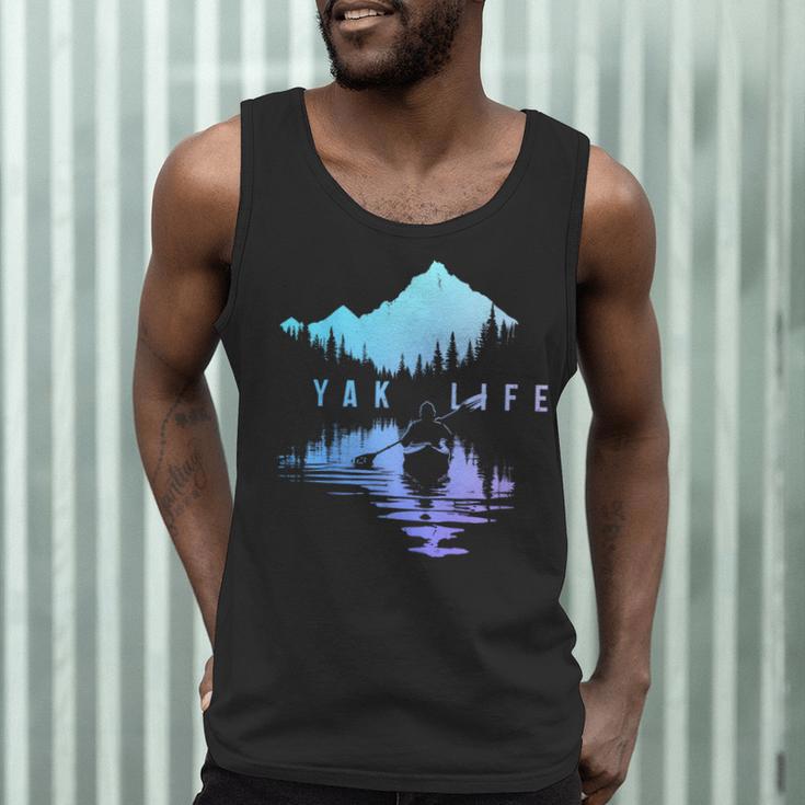 Kayak Kayak Vintage Mountains Canoe Kayak Men Tank Top