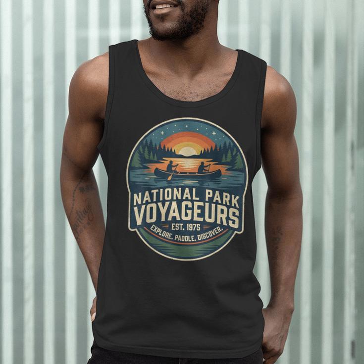 National Park Voyageurs Retro Sunset Canoe Paddling Badge Men Tank Top