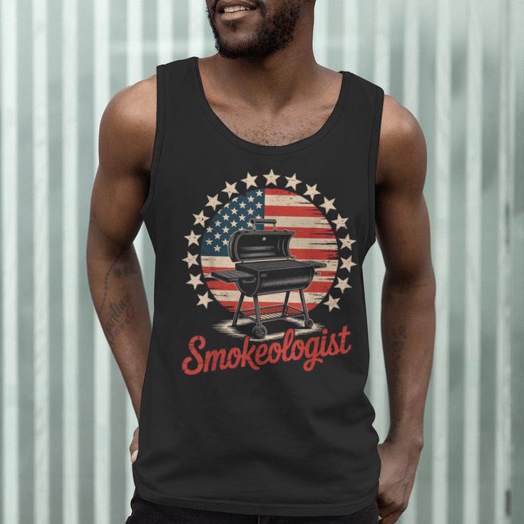 Smokeologist Grilling BBQ Dad Men Tank Top