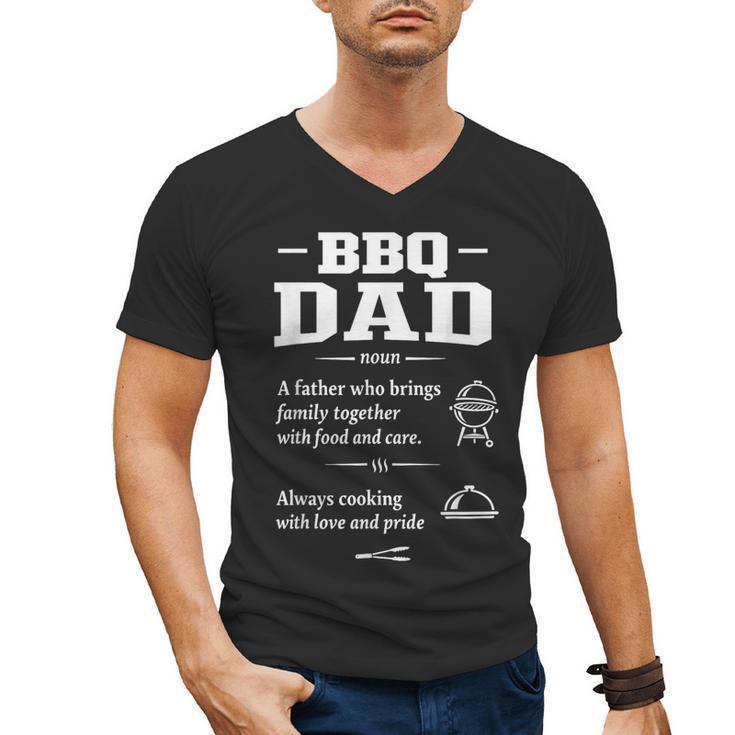 BBQ Dad Grilling Father Day Family Food Love Novelty Graphic Men's V-Neck T-Shirt