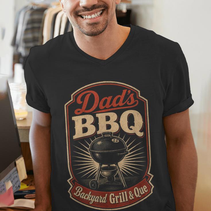 BBQ Dad's Backyard Grill & Que Men's V-Neck T-Shirt