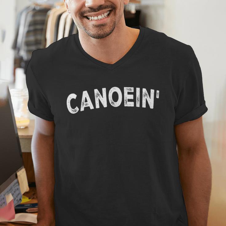 Canoein' Men's V-Neck T-Shirt