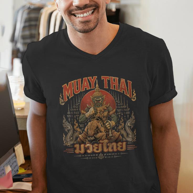 Muay Thai Life Vintage Thai Boxing Nak Muay Thai Giant Men's V-Neck T-Shirt