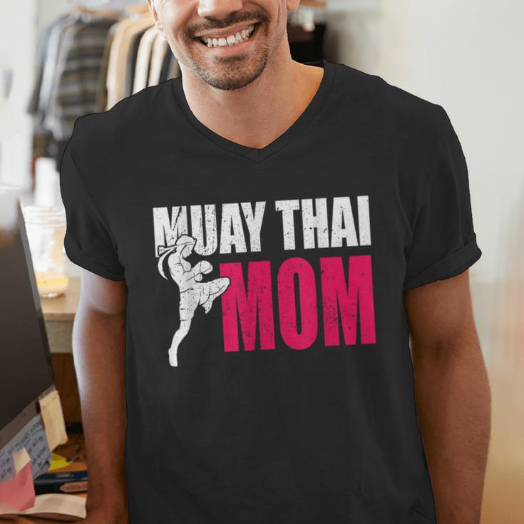 Muay Thai Mom Women Boxing Kickboxing MMA Muay Thai Men's V-Neck T-Shirt