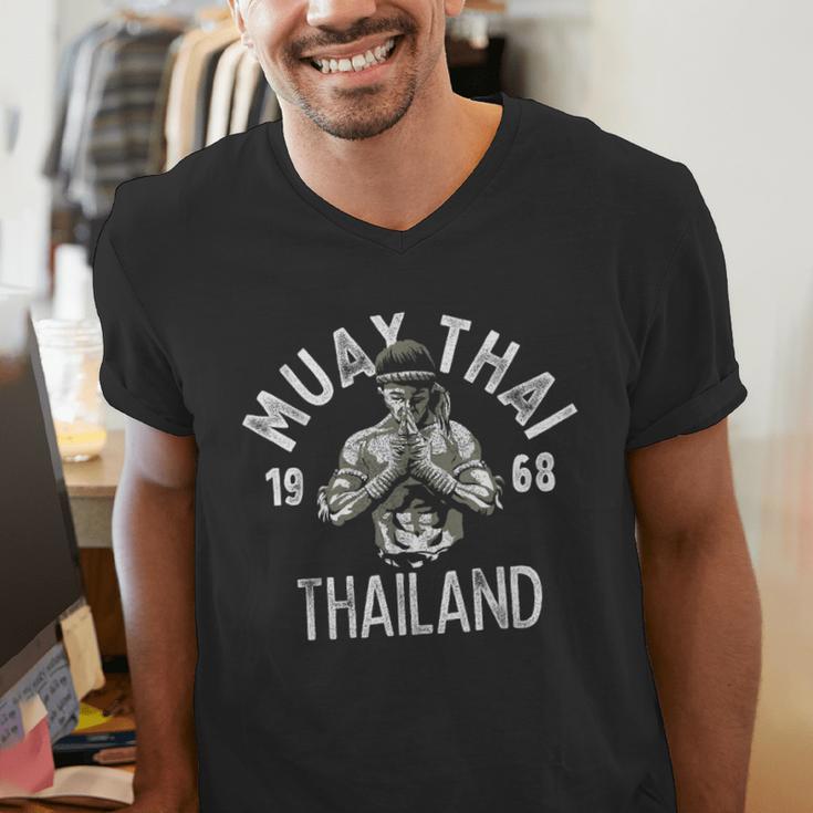 Muay Thai Thailand Vintage Tiger Fighter Training Small Men's V-Neck T-Shirt