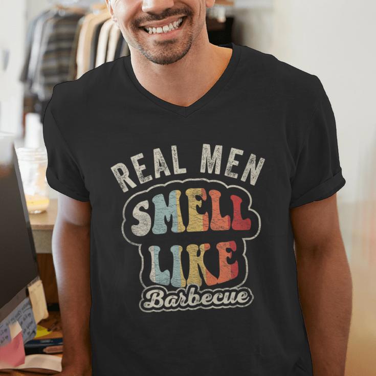 Real Men Smell Like Barbecue Grilling BBQ Dad Graphic Men's V-Neck T-Shirt
