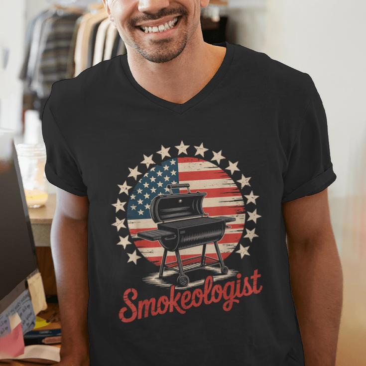 Smokeologist Grilling BBQ Dad Men's V-Neck T-Shirt Smokeologist Grilling BBQ Dad Men's V-Neck T-Shirt