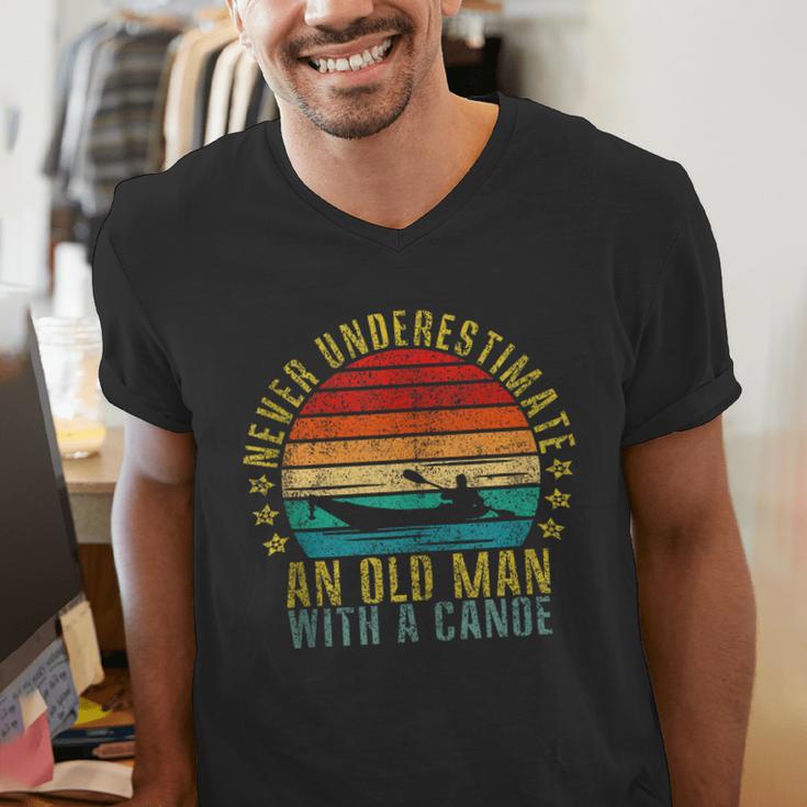 Never Underestimate An Old Man With a Canoe Retro Sleeveless Men's V-Neck T-Shirt