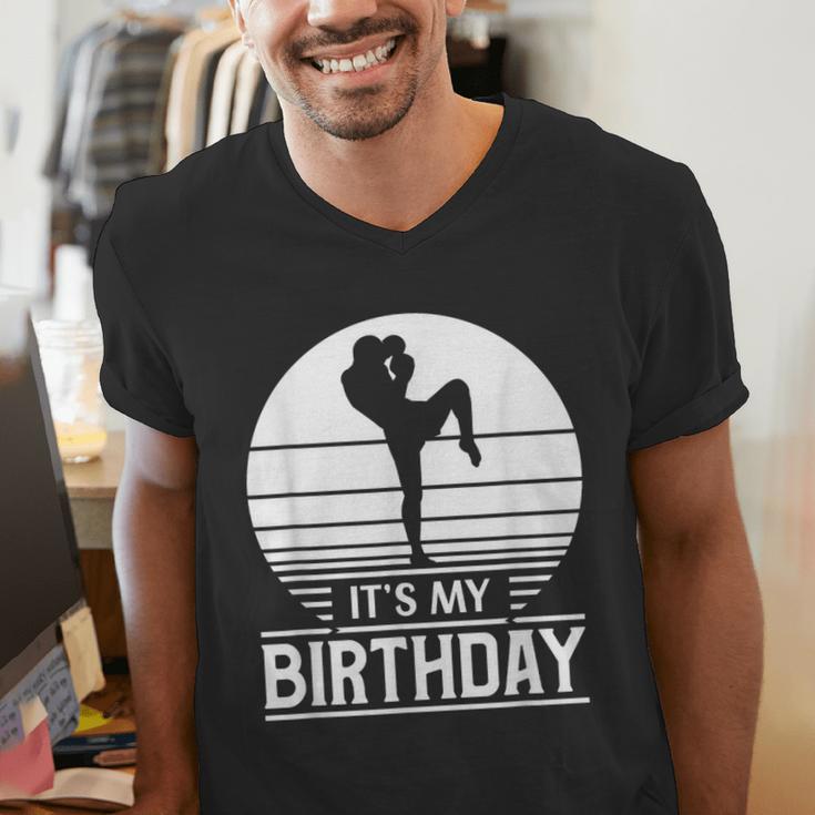 Vintage Birthday Shirt Muay Thai Kickboxer Its My Birthday Men's V-Neck T-Shirt Vintage Birthday Shirt Muay Thai Kickboxer Its My Birthday Men's V-Neck T-Shirt
