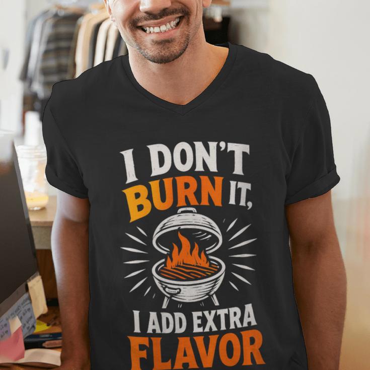Women's Backyard Pitmaster Father BBQ Dad Griller Men's V-Neck T-Shirt