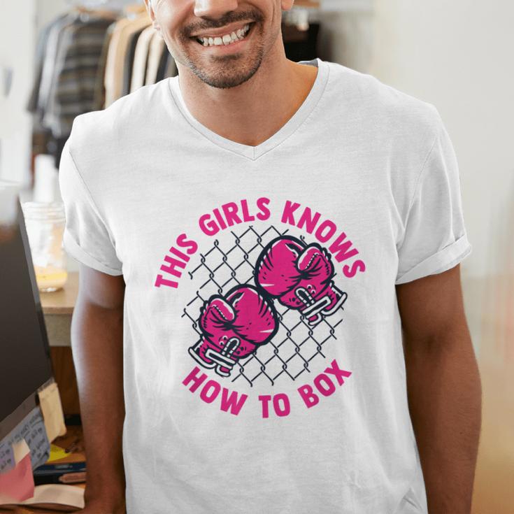 This Girl Knows How To Box Muay Thai Kickboxer Fan Boxing Men's V-Neck T-Shirt