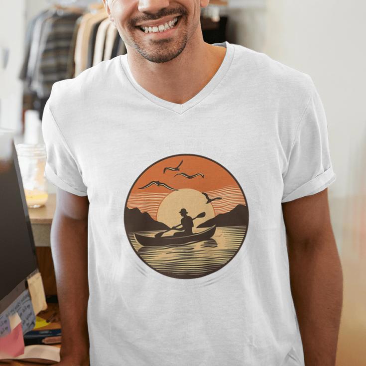 Kayak Kayaker Canoes-Boating Paddle-Life Canadier-Canoe Raglan Baseball Tee Men's V-Neck T-Shirt