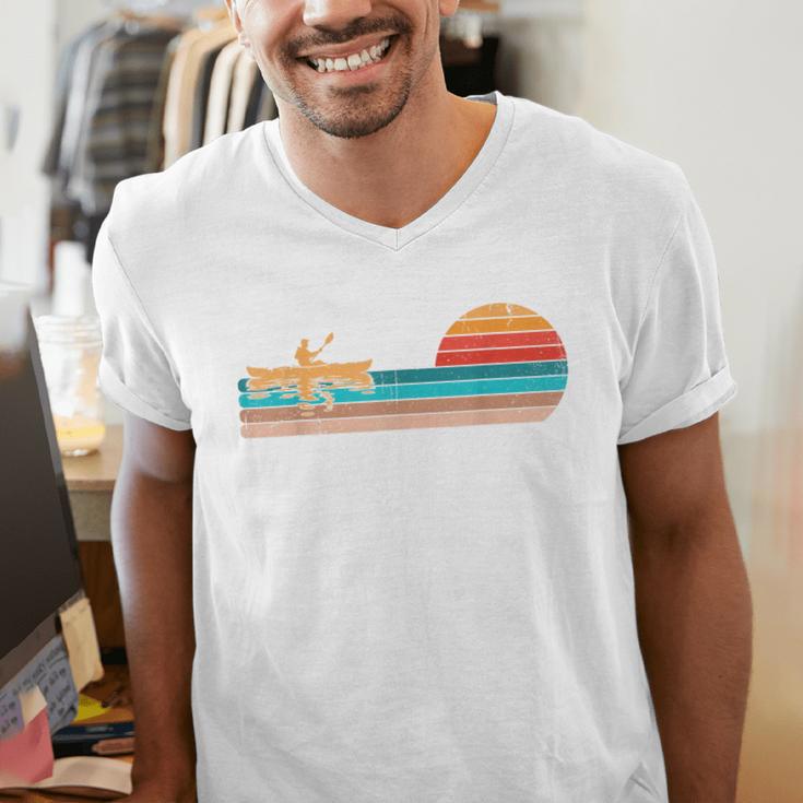 Retro Vintage For Canoeists And Paddle Men's V-Neck T-Shirt