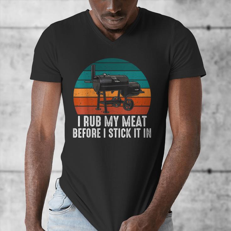 BBQ Dad I Rub My Meat Before I Stick It In Offset Smoker Pit Men's V-Neck T-Shirt