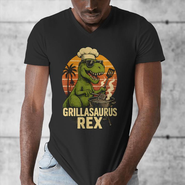 Grilling Dinosaur Grillasaurus T-Rex BBQ Dad Joke Men's V-Neck T-Shirt