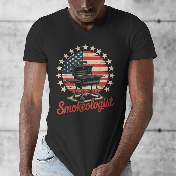 Smokeologist Grilling BBQ Dad Men's V-Neck T-Shirt Smokeologist Grilling BBQ Dad Men's V-Neck T-Shirt