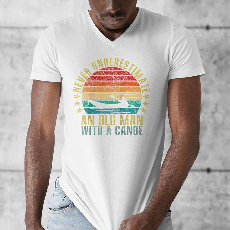 Never Underestimate An Old Man With a Canoe Retro Raglan Baseball Tee Men's V-Neck T-Shirt