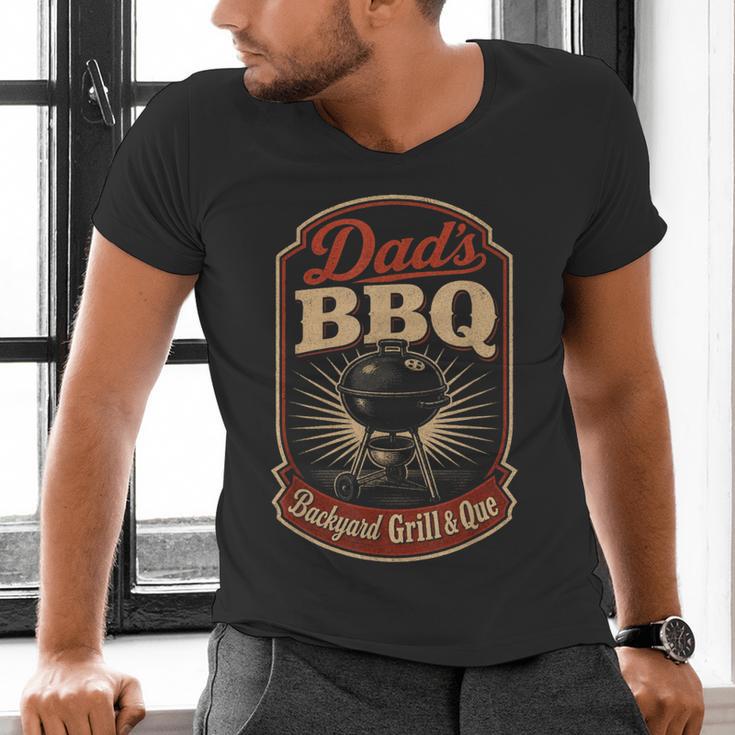 BBQ Dad's Backyard Grill & Que Men's V-Neck T-Shirt