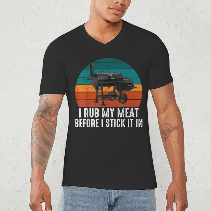 BBQ Dad I Rub My Meat Before I Stick It In Offset Smoker Pit Men's V-Neck T-Shirt