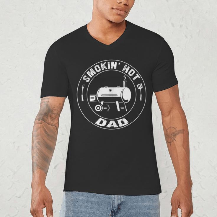 BBQ Dad Smokin Hot Dad Grill Master Fathers Day Men's V-Neck T-Shirt