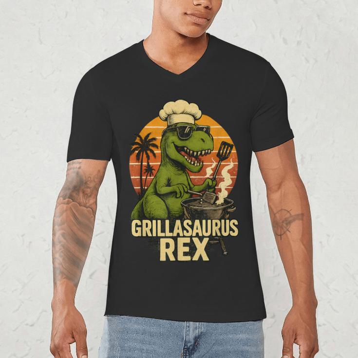 Grilling Dinosaur Grillasaurus T-Rex BBQ Dad Joke Men's V-Neck T-Shirt