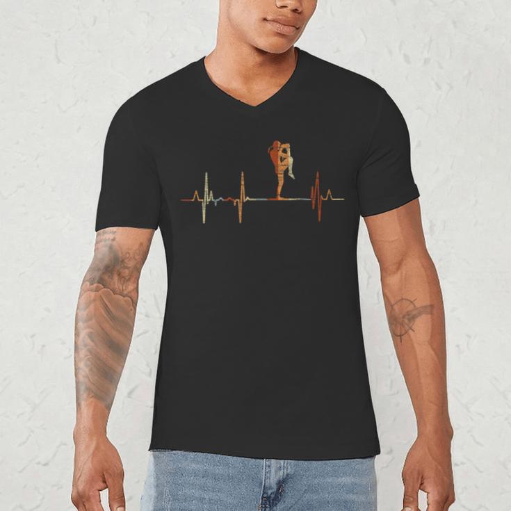 Muay Thai Heartbeat Vintage ECG Cardiogram Retro Men's V-Neck T-Shirt