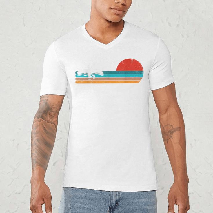 Paddling Canoe Retro Vintage For Canoeists And Paddle Men's V-Neck T-Shirt