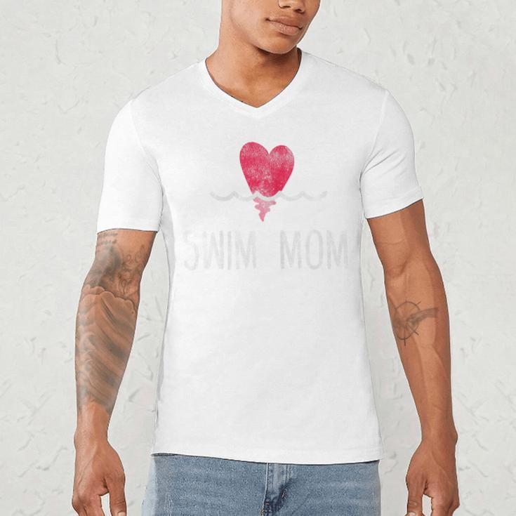 Vintage Swim Mom Shirt Swimming Family Swimmer Men's V-Neck T-Shirt