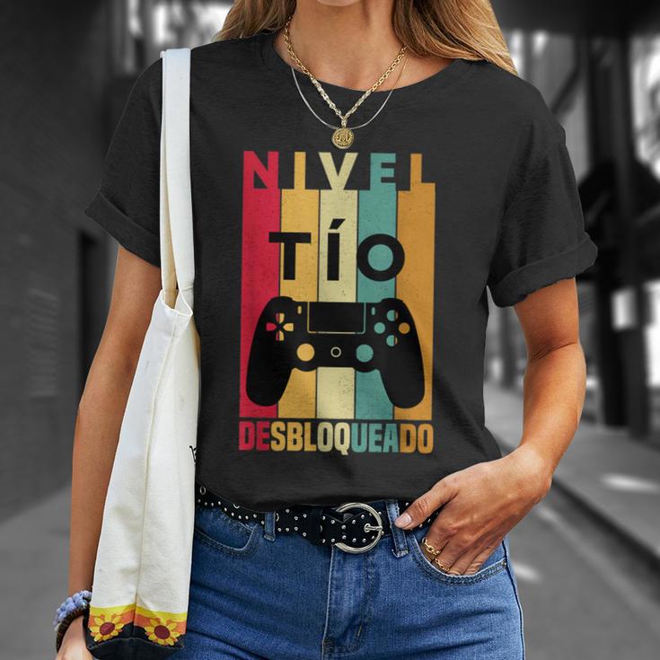 Hombre Tío En Prácticas Divertido Futuro Tio Anuncio Embarazadas Camiseta unisex Regalos para ella