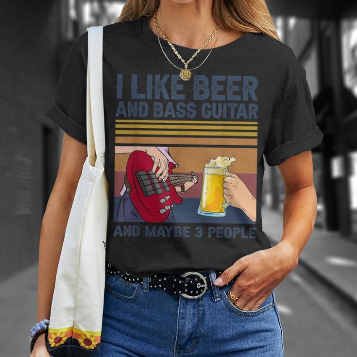 I Like Beer And Bass ギターと 3人 ベーシストギフト Tシャツ 彼女への贈り物