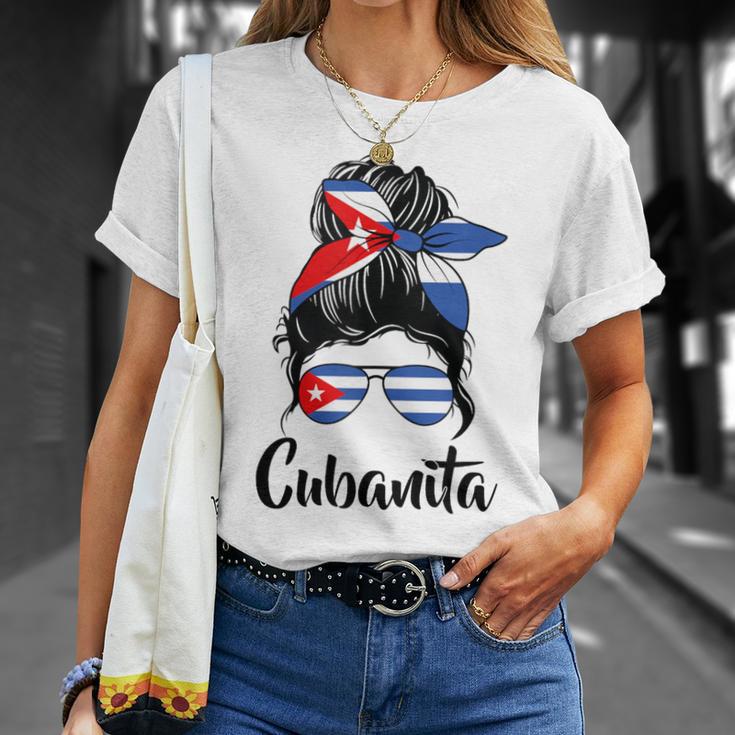 Cubanita Moño Desordenado Cubanita Cubanita Bandera Cubana Cabello Desordenado Moño In Mangas Camiseta unisex Regalos para ella