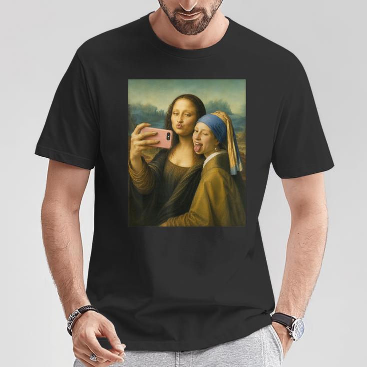女の子の真珠のイヤリングを持つモナリザの自撮り面白いアート Tシャツ 面白い贈り物
