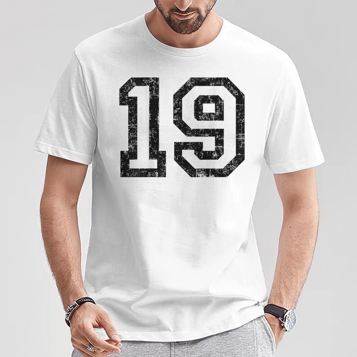 Numéro De Dossard 19Intage NoirBlanc No 19 T-Shirt Cadeaux drôles