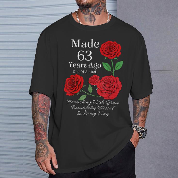 63年前に作られたバラの花 63歳 63歳の誕生日 Tシャツ 彼への贈り物