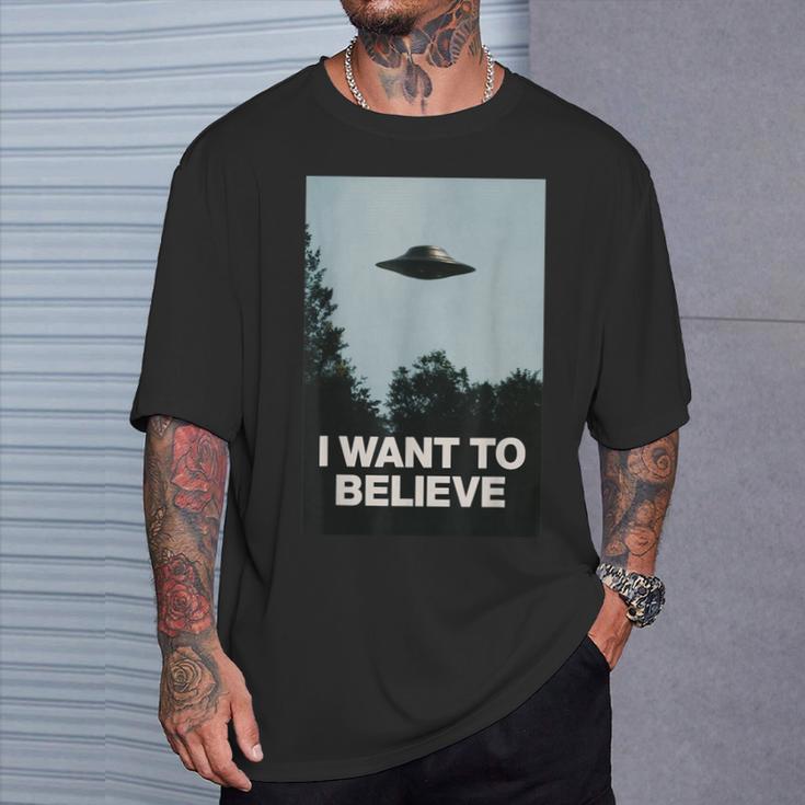 Alien Ufo Bekleidung I Want To Believe T-Shirt Geschenke für Ihn