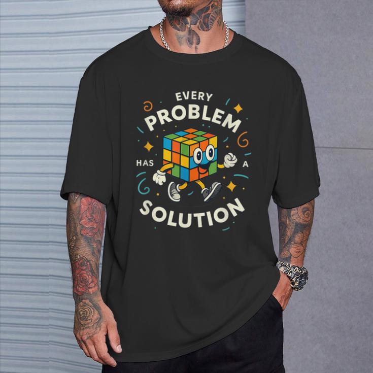Cada Problema Tiene Unaolución Camiseta unisex Regalos para él