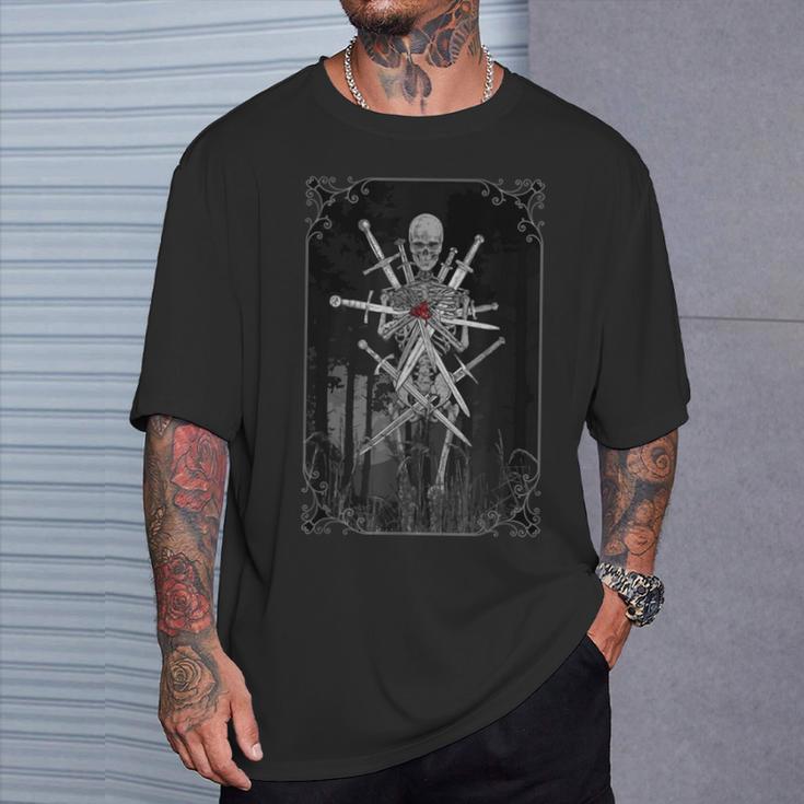 Ocho De Espadas Esqueleto Arte Oscuro Camiseta unisex Regalos para él