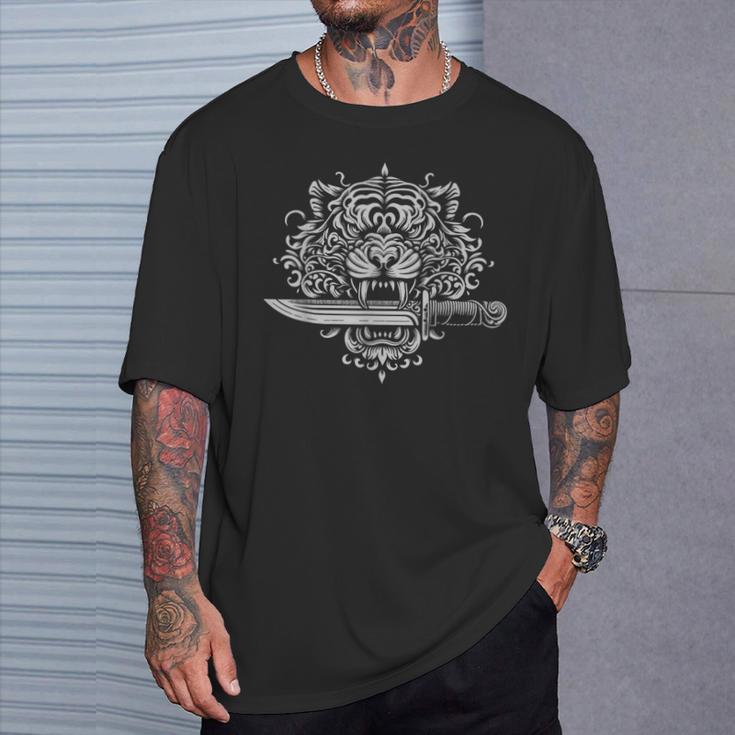 Sak Yant Muay Thai MMA Tattoo Tiger Head Knife Martial Art T-Shirt Gifts for Him Sak Yant Muay Thai MMA Tattoo Tiger Head Knife Martial Art T-Shirt Gifts for Him