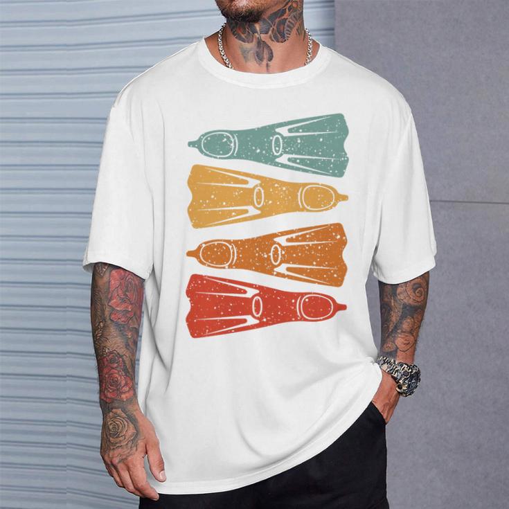 Aletas De Buceo Retro Para Bucear En Uniaje De Buceo Camiseta unisex Regalos para él