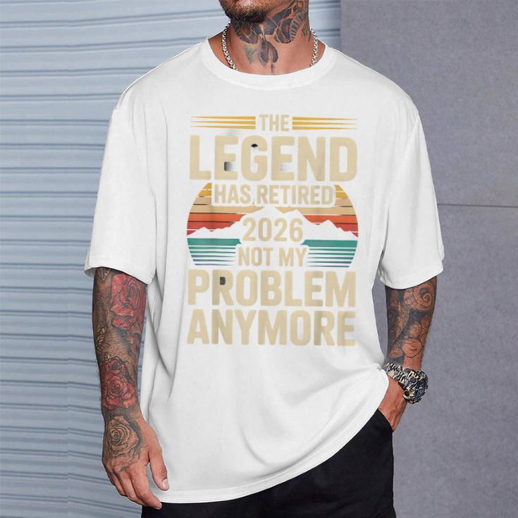 The Legend Has Retired 2026 面白い引用 Tシャツ 彼への贈り物
