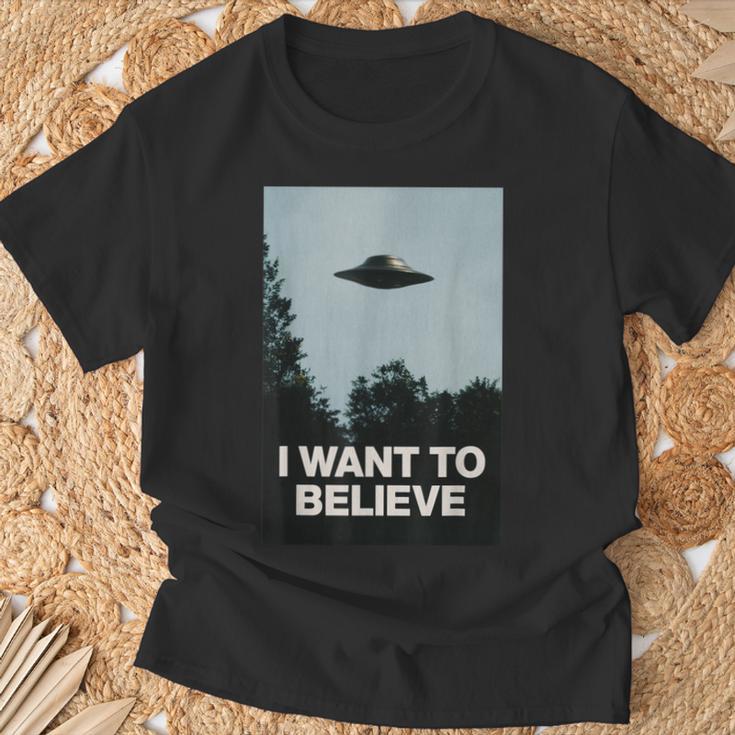 Alien Ufo Bekleidung I Want To Believe T-Shirt Geschenke für alte Männer