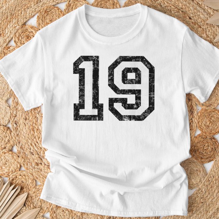 Numéro De Dossard 19Intage NoirBlanc No 19 T-Shirt Cadeaux pour les vieillards