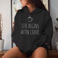 Life Begins After Coffeeコーヒーの後に人生が始まる 遅起き族はナマケモノが好き コーヒー レディースパーカー 彼女への贈り物