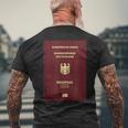 Deutscher Pass Reisepass Passport Kultur Reisen Deutschland T-Shirt mit Rückendruck Geschenke für alte Männer